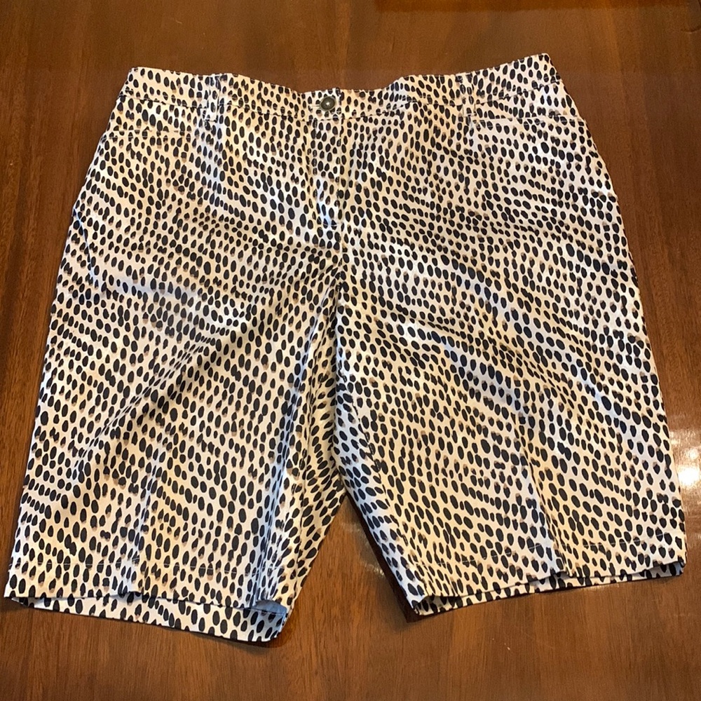 Chico’s Leopard Print Shorts- Size 2 (L)